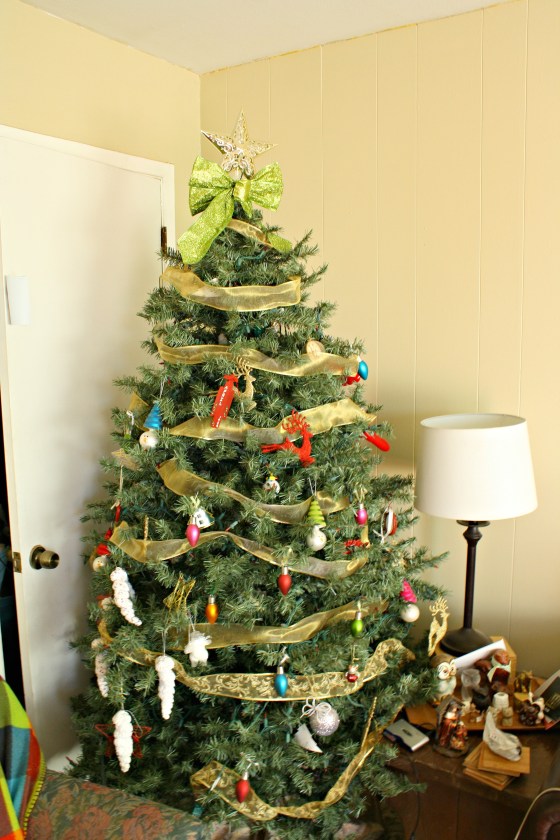 christmastreestillup1