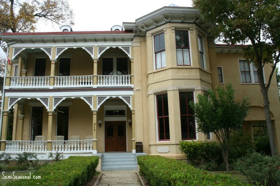 kingwilliamdistricttwoporches1